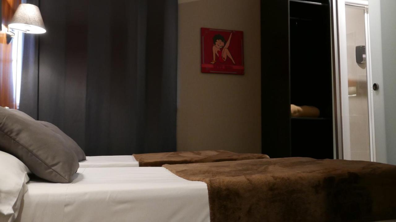 Hostal Don Pedro Madrid Bagian luar foto