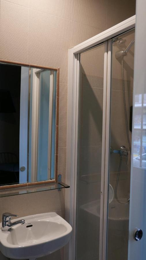 Hostal Don Pedro Madrid Bagian luar foto